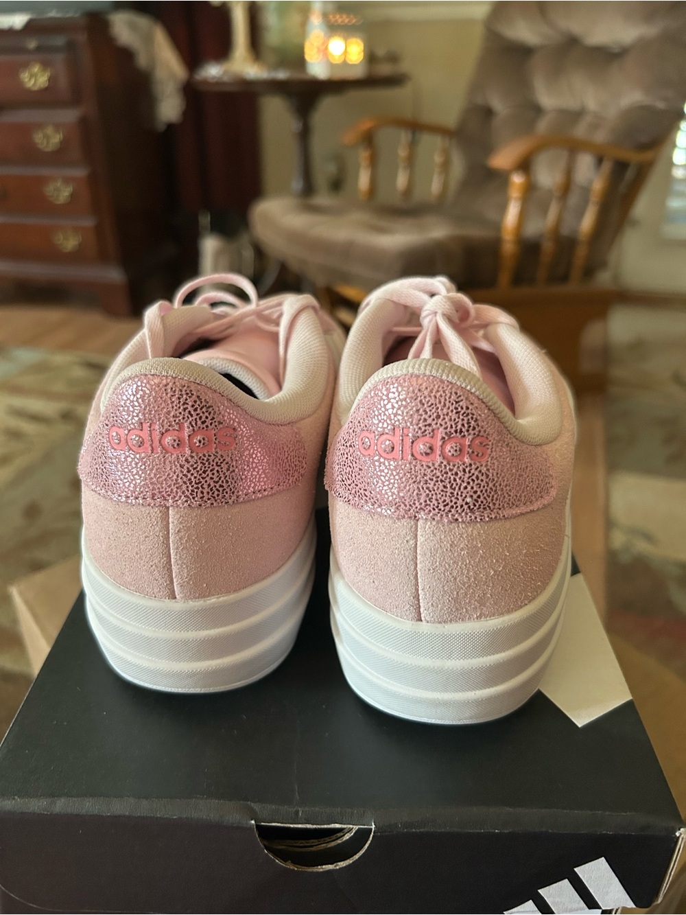 adidas Women’s Light Pink Platform Sneakers with White Stripes size 6.5, new - Picture 5 of 6